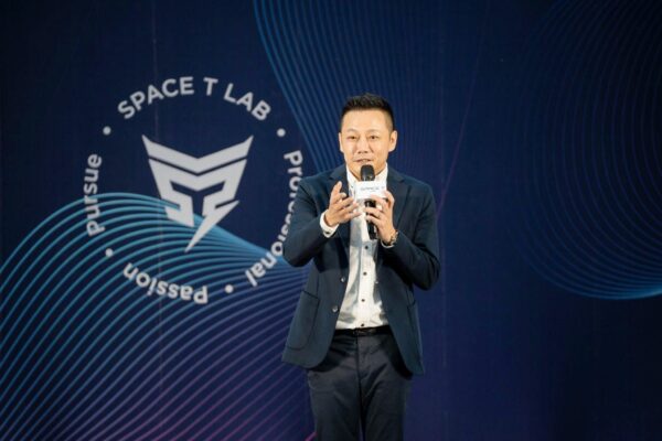 SPACE T LAB 超強汽車三重開幕　打造百坪精品特斯拉改裝旗艦店天花板